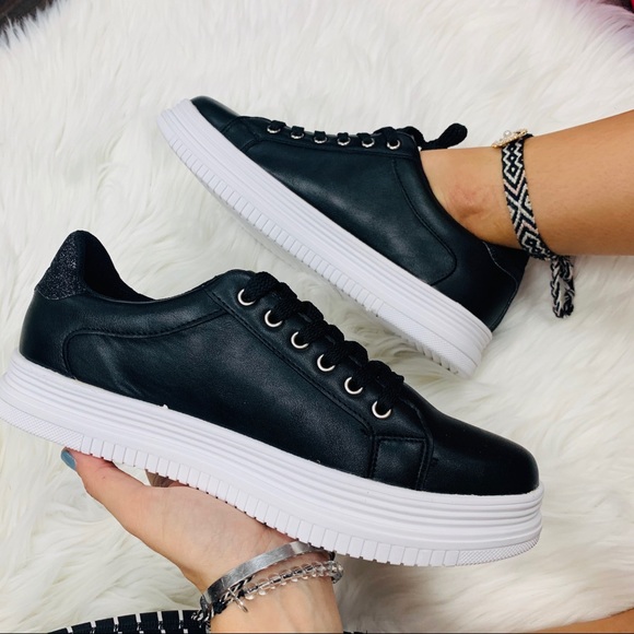 Black leather sneaker - Picture 5 of 5